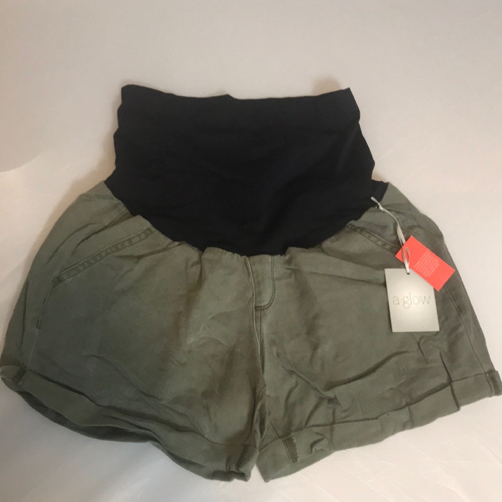 NWT Maternity shorts a:glo